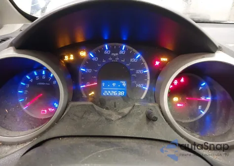 2013 Honda Fit z USA, uszkodzony, nr VIN JHMGE8H3XDC017629